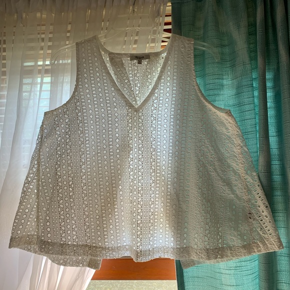 🌺Madewell eyelet open back top 🌺 - Picture 7 of 7